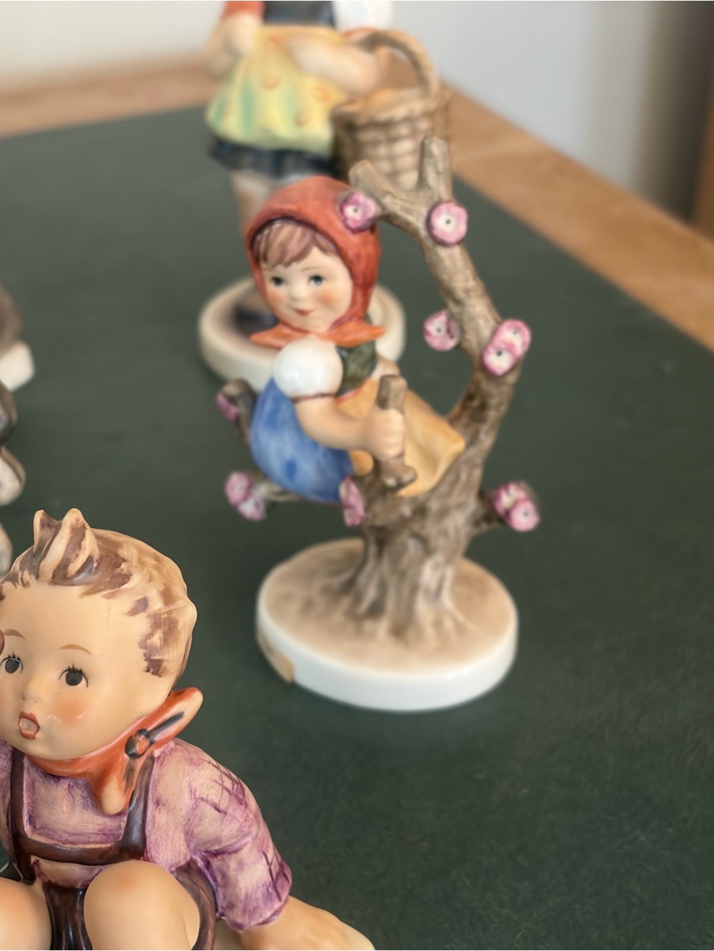 Goebel Porcelain Figurine Collection in Pastel Green, Cream, Pink and Blue - Picture 9 of 14
